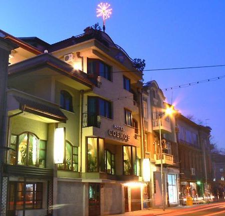 Hotel Cosmos Asenovgrad Buitenkant foto