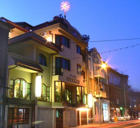Hotel Cosmos Asenovgrad Buitenkant foto