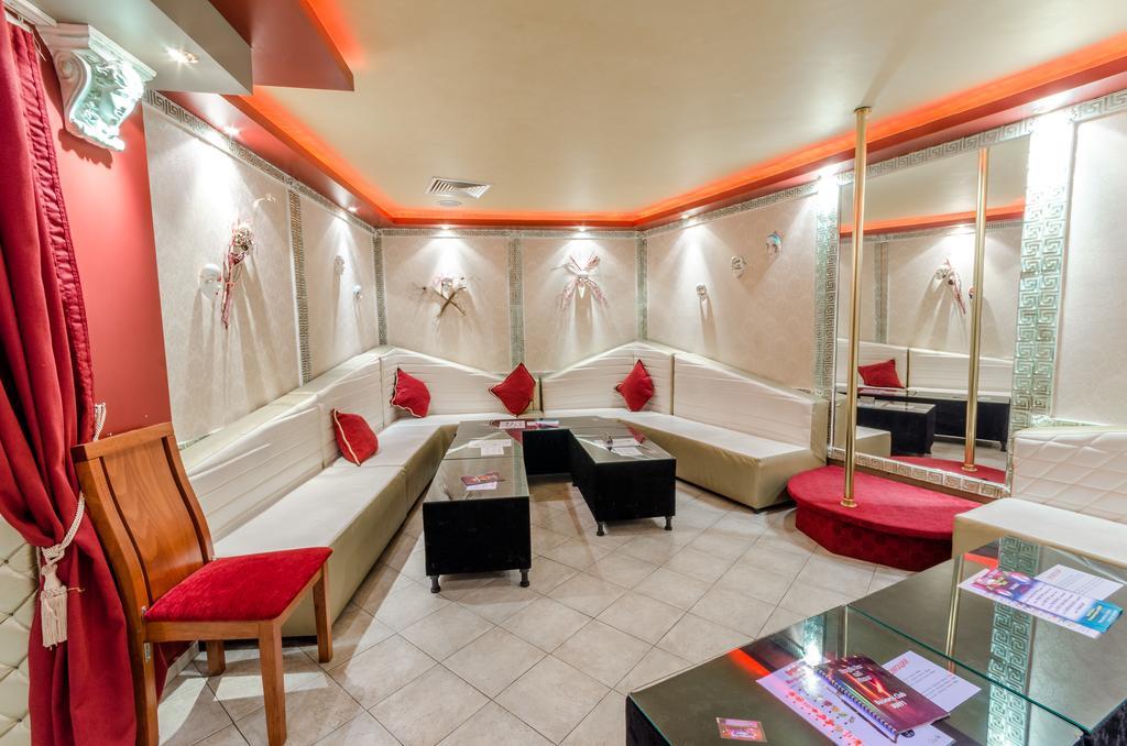 Hotel Cosmos Asenovgrad Buitenkant foto