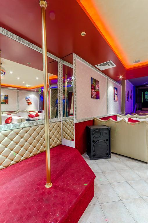 Hotel Cosmos Asenovgrad Buitenkant foto